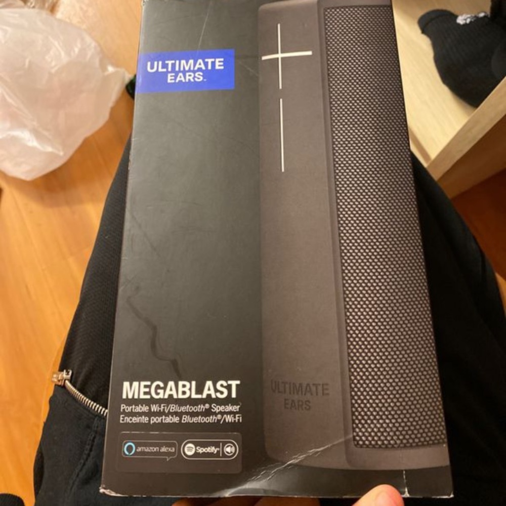 Mega blast speaker brand new